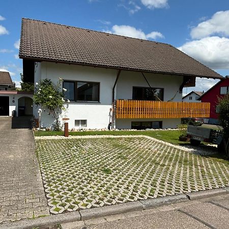 Ferienwohnung Anna อูลิงเกน-เบียร์เคนดอร์ฟ ภายนอก รูปภาพ